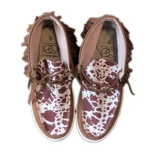 Womens 6 Moccasin Ankle Boot Cowhide Print Hand Made Fringe Brown Indian Tribal